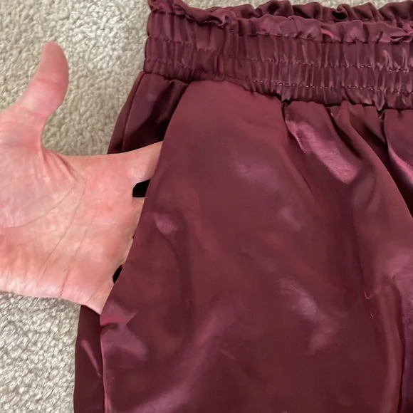 IVY Smocked Waist Satin Pull-On Wide Leg Pant with Pockets, sz S - Picture 6 of 14